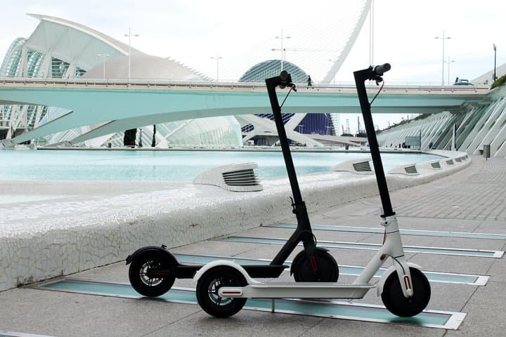 Explore Valencia by Electric Scooter: Flexible City Rentals with Helmet Included photo 6