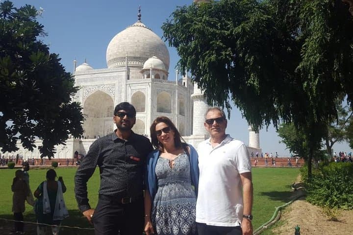 Same-Day Taj Mahal Tour from Delhi — Private Car Trip to Agra photo 4