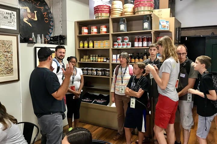 Chicago West Loop Pizza Crawl: 4-Stop Tasting Tour of the City's Pizza Styles photo 6