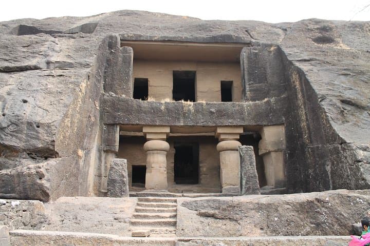 Explore the Ancient Wonders and Urban Sights of Mumbai photo 2