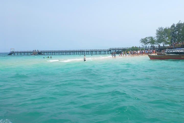 Stone Town and Prison Island Half-Day: History, Tortoises & Snorkel photo 3