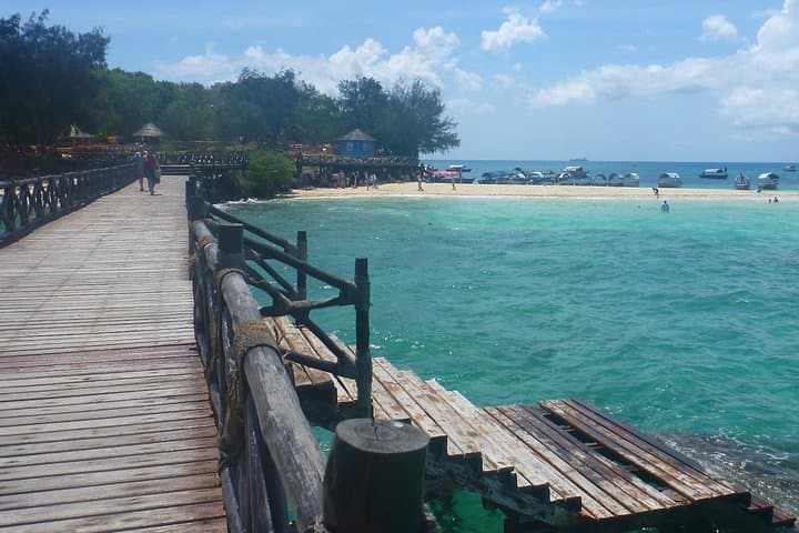 Stone Town and Prison Island Half-Day: History, Tortoises & Snorkel photo 5