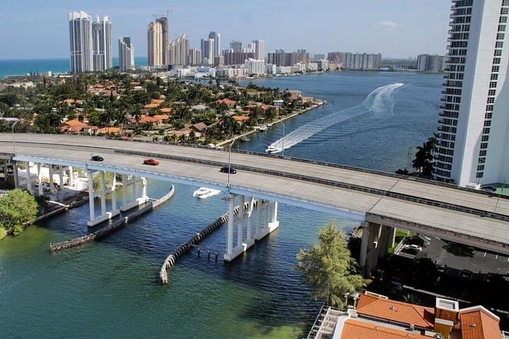 Miami City Tour & Biscayne Bay Boat Tour - Half-Day Highlights photo 2