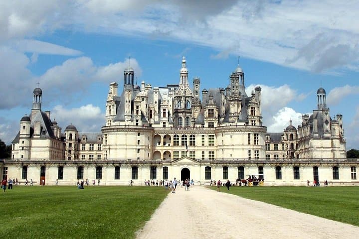 Loire Valley Castles VIP Private Tour from Paris — Chambord, Chenonceau & Amboise photo 1