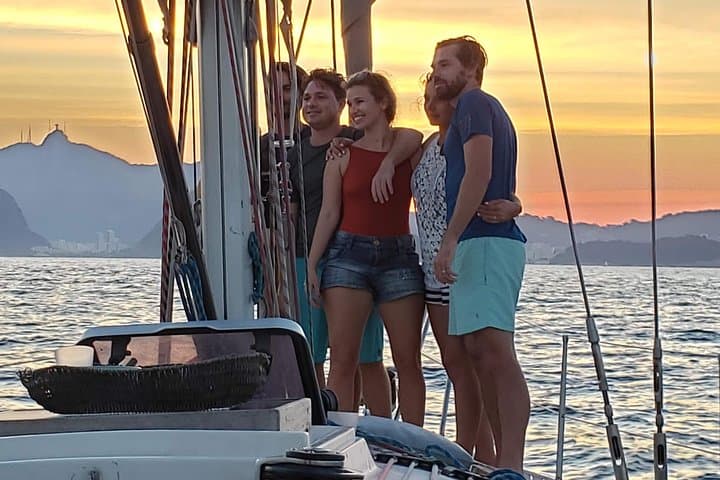 Sail Rio’s Iconic Bay: Private 3-Hour Yacht Adventure from Marina da Gloria