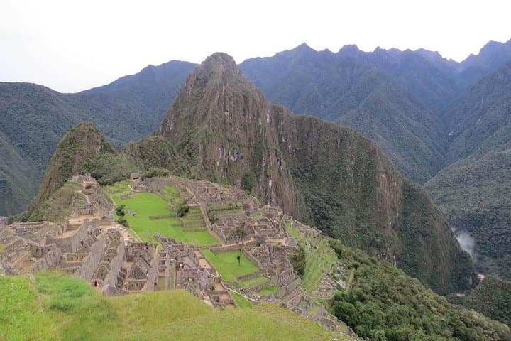 5-Day Sacred Valley, Machu Picchu & Rainbow Mountain Adventure photo 3