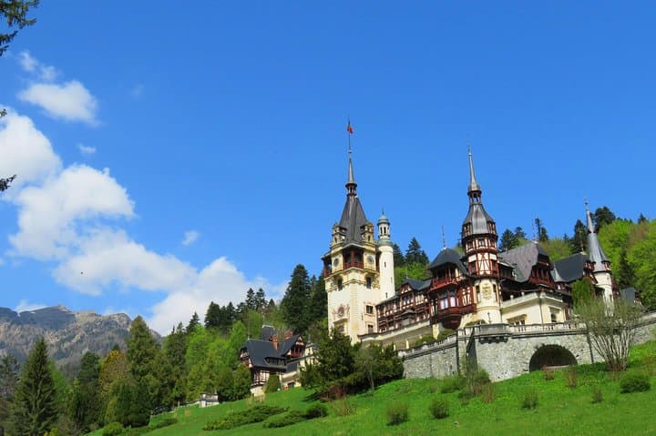 Bucegi Traverse: Hike from Sinaia to Bran via Omu Peak and the Sphinx