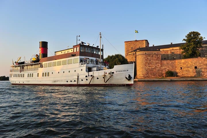 Guided Stockholm Archipelago Cruise — Best Sights in 1.5–3 Hours photo 2