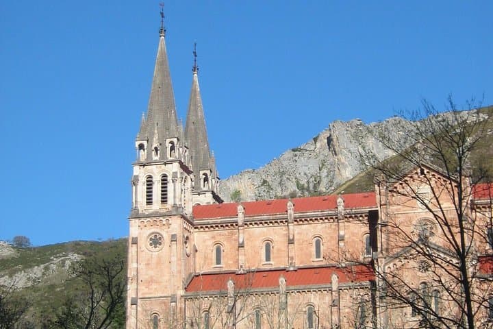 4-Day Northern Spain Tour from Barcelona — San Sebastián, Bilbao & Covadonga photo 6