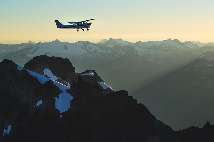 Squamish Explorer Flightseeing Tour: 35-Minute Scenic Flight Over Garibaldi Provincial Park photo 6