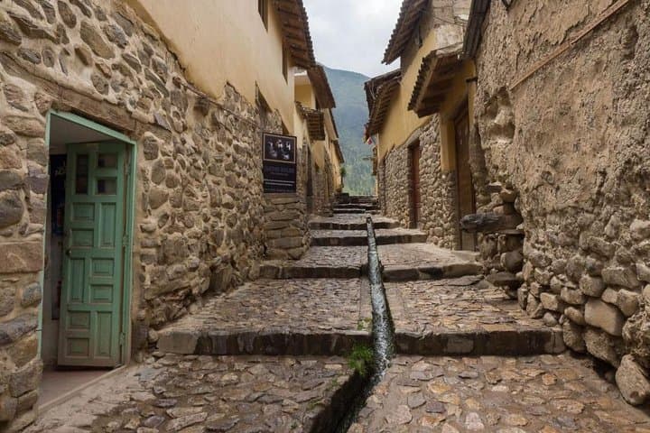 Sacred Valley Day Trip: Chinchero, Maras, Moray & Ollantaytambo Cultural Tour photo 3
