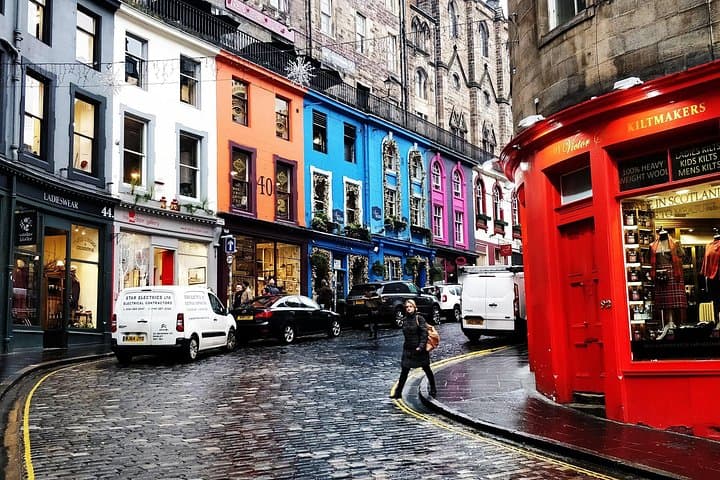 Private Shore Excursions in Edinburgh: Royal Mile, Castle & Holyrood in One Day photo 4