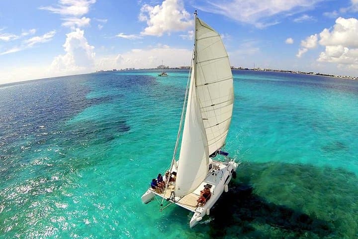 Snorkel Isla Mujeres Underwater Museum and Catamaran Day Trip from Cancun photo 5
