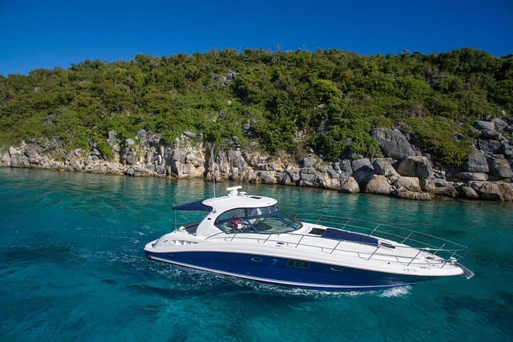 Luxury Day Yacht Excursions in the US & British Virgin Islands