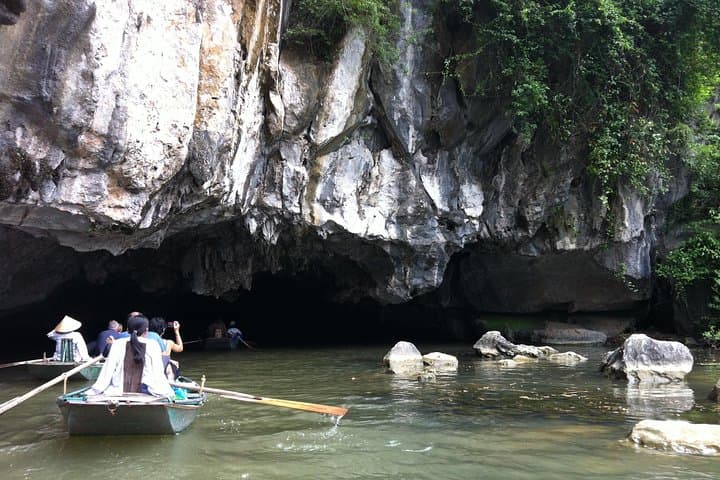 Tam Coc, Hoa Lu & Mua Cave Day Tour from Hanoi — Boat, Bicycles & Panoramic Views photo 4