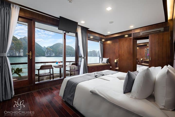 3-Day Orchid Cruise: Halong Bay & Lan Ha Bay Luxury Cruise with Kayaking and Viet Hai Village