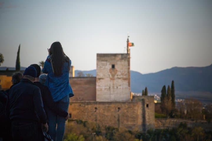 Evening Tapas & Wine Walk Through Granada’s Albaicín: Mirador San Nicolás to Plaza Nueva photo 4
