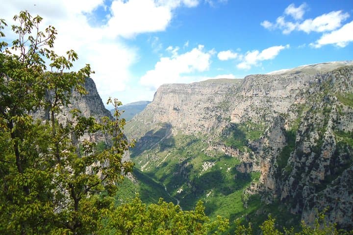 Zagoria and Vikos Gorge Day Trip from Parga — Monodendri, Oxia & Stone Bridges photo 2