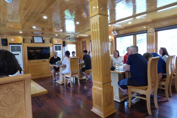 Hanoi to Halong Bay: 5-Day Peaceful Cruise, Kayaking & Tam Coc photo 3