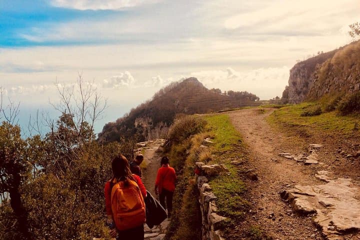 sentiero-degli-dei-guided-hike-saveria-ladybug-path-of-the-gods photo 6