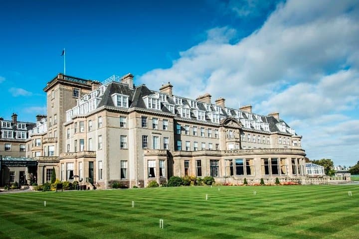 Gleneagles to Glasgow Airport Luxury Mercedes Minivan Private Transfer photo 1