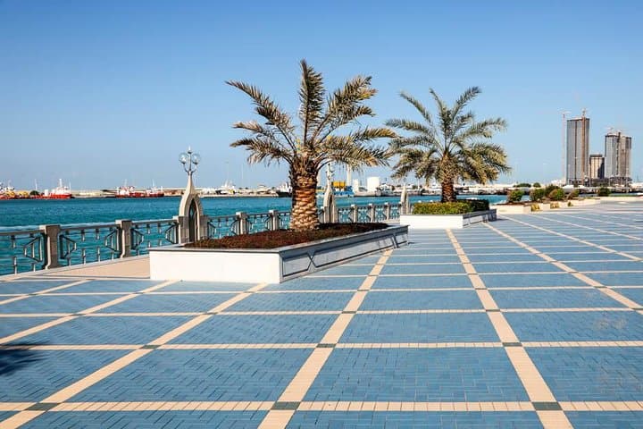 Private Full-Day Abu Dhabi Tour: Sheikh Zayed Mosque, Corniche & Heritage Village photo 4