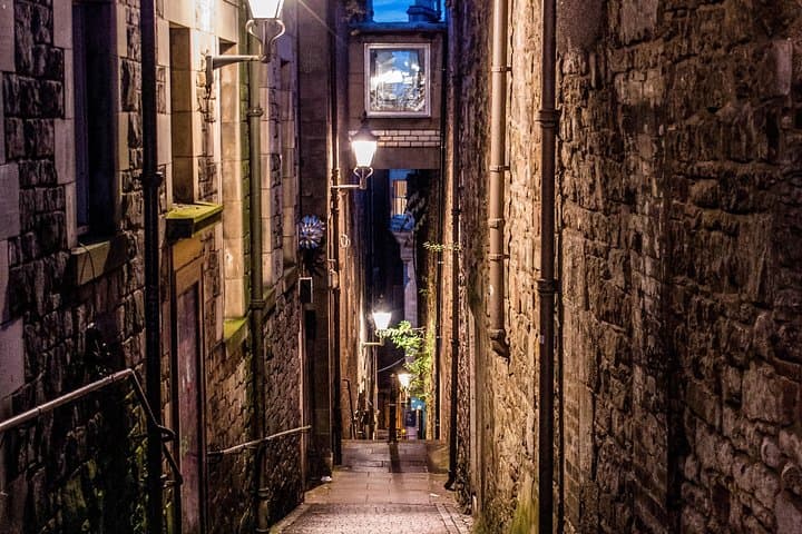 Edinburgh Literary Walking Tour: Harry Potter Sites, Museums & Old Town Stroll photo 3
