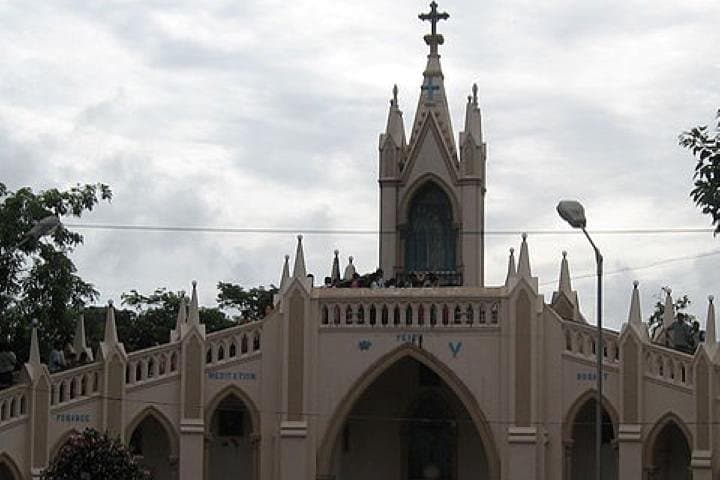 Mumbai Religious Walking Tour: Haji Ali Dargah & Local Temples photo 2