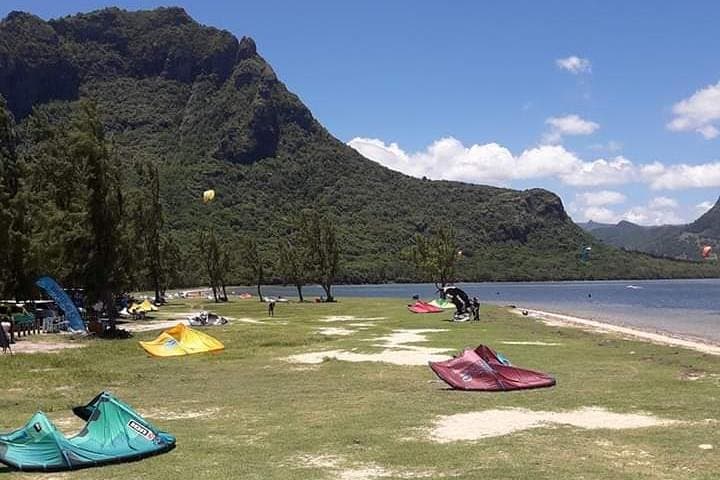 Kitesurfing Lessons & Rental in Le Morne — Beginner-Friendly Sessions in Mauritius photo 2
