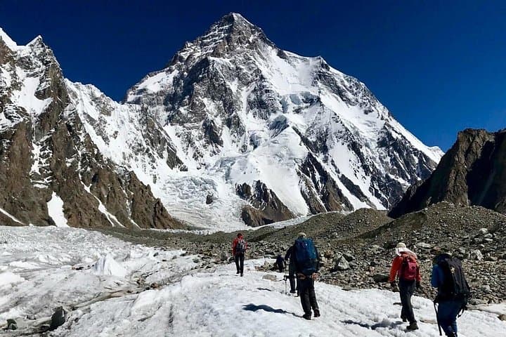 K2 and Gondogoro La Trek: 20-Day Karakoram Glacier Crossing from Skardu