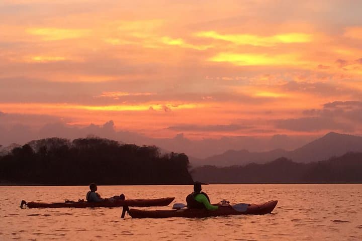 Night Kayaking the Bioluminescent Bays of Nicoya Peninsula photo 4