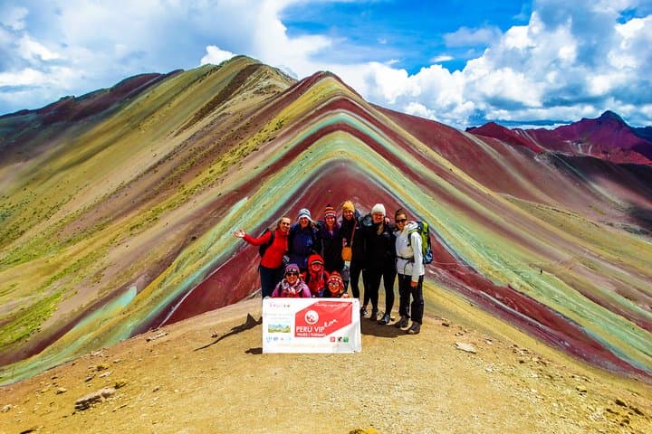 One-Day Vinicunca Rainbow Mountain Trek from Cusco — Short Route, Private Service