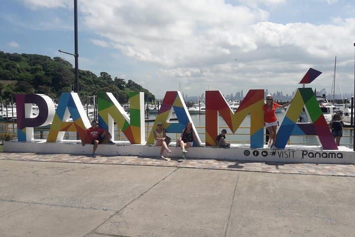 Panama City & Panama Canal Private Tour — Miraflores Locks, Casco Viejo & Calzada de Amador photo 4