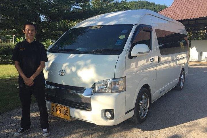 Private Full-Day Bangkok City Charter: Custom Car & Guide for Personalized Sightseeing