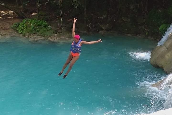 Blue Hole & Secret Falls Private Tour — Ocho Rios Waterfall Swim and Jungle Hike