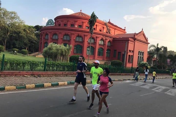 Bangalore Morning Running Tour: Lalbagh, Bull Temple & Local Breakfast