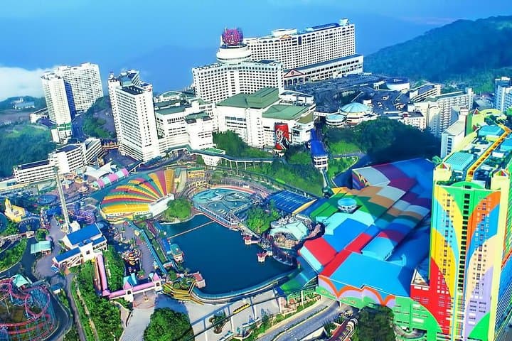 Genting Highlands Day Trip from Kuala Lumpur — Cable Car, SkyAvenue & High‑Altitude Escape photo 1
