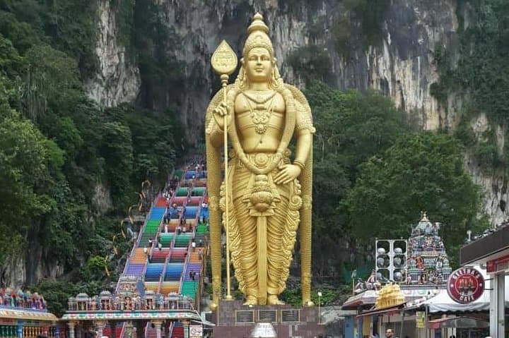 Batu Caves, Hot Spring & Fireflies Private Tour from Kuala Lumpur