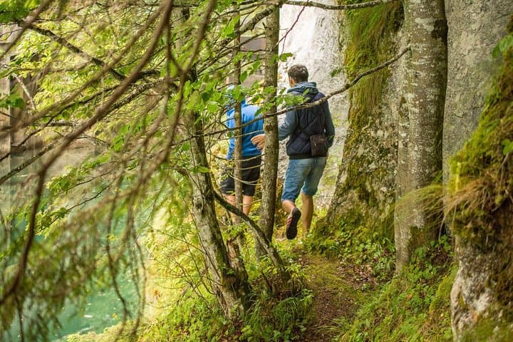 Day Hike to Bucegi: Zanoaga Gorge, Scropoasa Lake & Seven Springs photo 2
