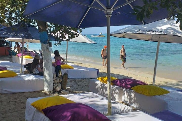 Banana Beach Day Trip: White Sand & Turquoise Waters on Barú Island