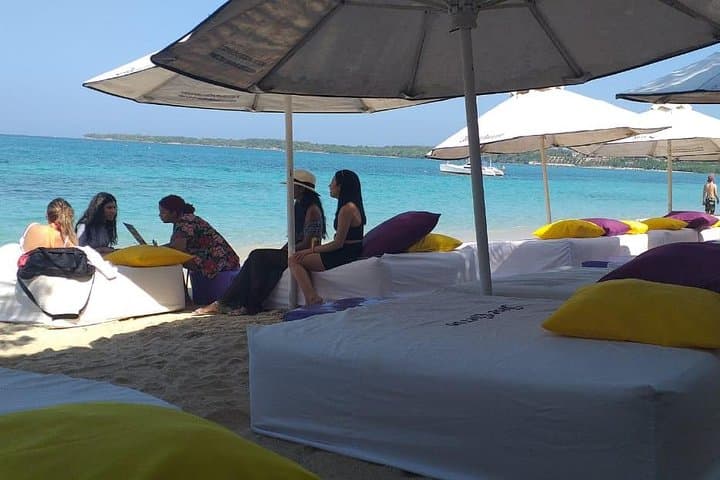 Banana Beach Day Trip: White Sand & Turquoise Waters on Barú Island photo 3