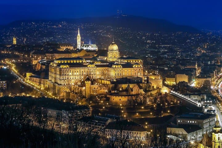 Private Prague to Budapest Transfer: Door-to-Door Comfort with Local Insight photo 4