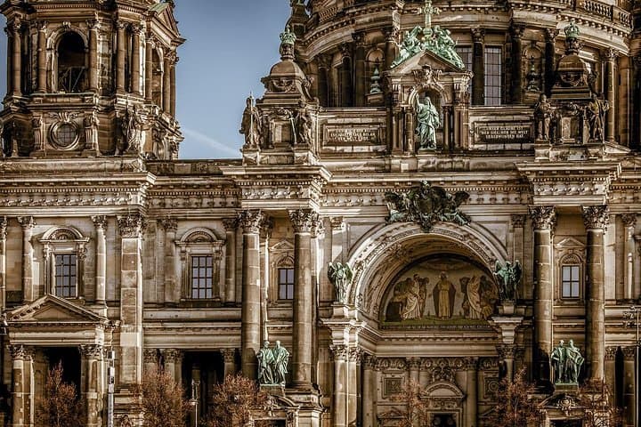 Private Transfer Prague to Berlin with 2-Hour Sightseeing Stop photo 6