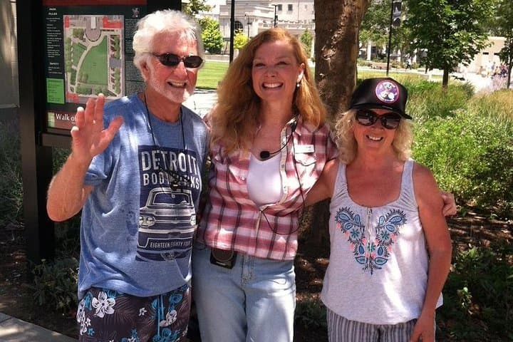Famous Footsteps: Guided Walking Tour of Nashville's Music Landmarks photo 4