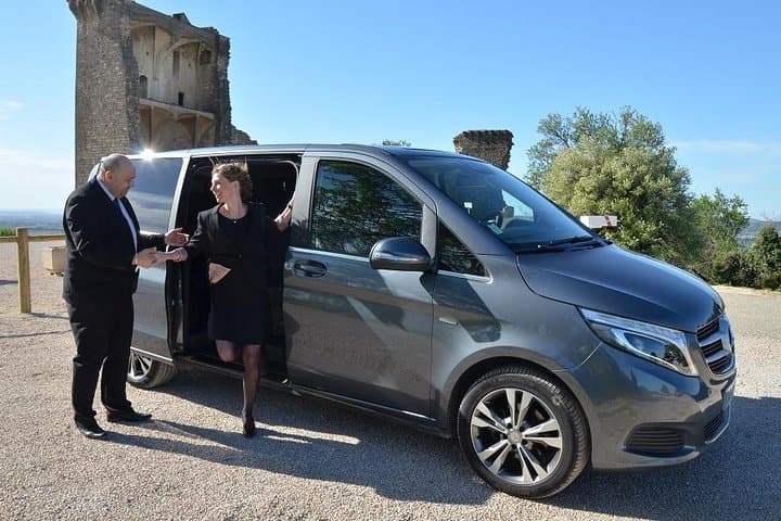 Private Nouméa Sightseeing Tours: Custom Mini-Bus Tours from the Cruise Terminal