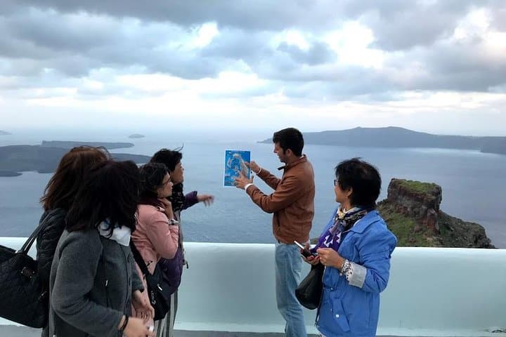 Santorini Private Highlights Tour with Wine Tasting — Fira, Oia & Kamari photo 4