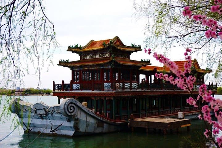 Beijing Panda House & Summer Palace Half-Day Private Tour: Pandas, Palace and Kunming Lake photo 6