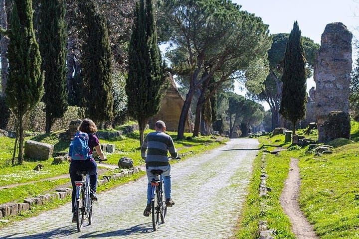 E‑Bike the Appian Way: Rome to Castel Gandolfo Day Ride photo 3