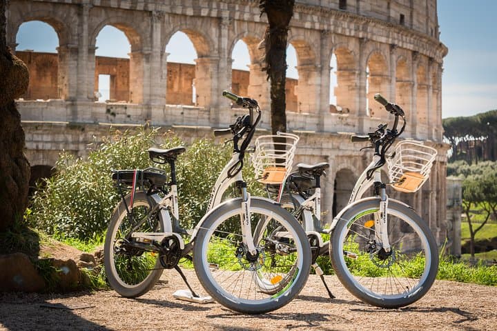 E-Bike Rome: Tiber Cycle Path Rentals & Self-Guided Routes