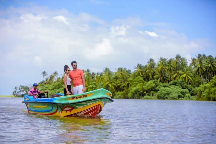 Negombo Lagoon Day Trip — Mangroves, Fish Market & Catamaran Picnic photo 6